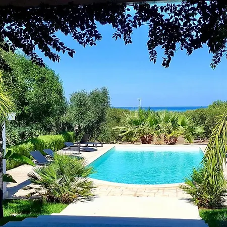 M Villa *