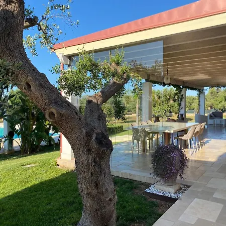M Villa