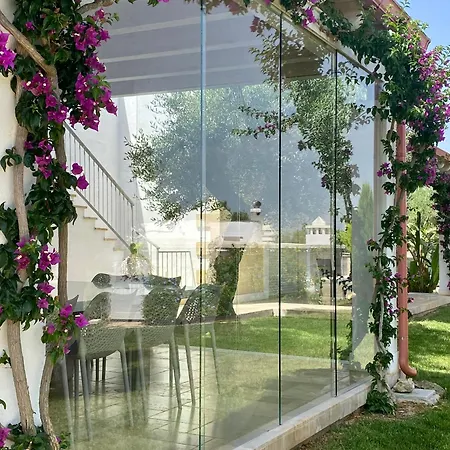 M Villa Specchiolla