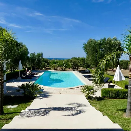 M Villa Specchiolla
