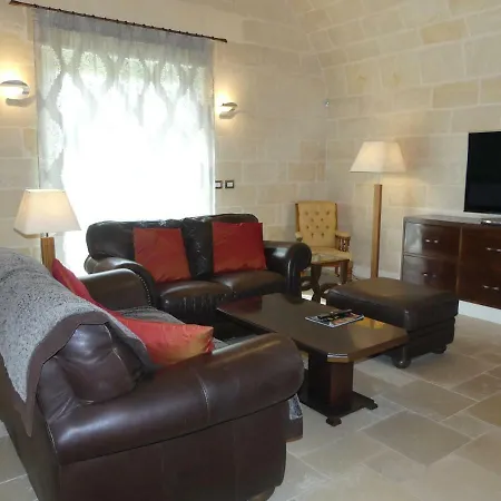 M Villa Specchiolla